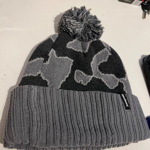 Patagonia Powder Town Beanie (NEVER WORN!) Grey Camo